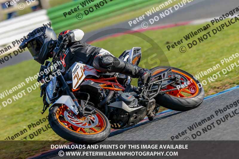 PJM Wedding Photography;enduro digital images;event digital images;eventdigitalimages;mallory park;mallory park photographs;mallory park trackday;mallory park trackday photographs;no limits trackdays;peter wileman photography;racing digital images;trackday digital images;trackday photos